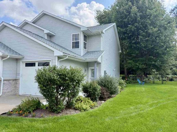 88 Thistle Ct, Iowa City, IA 52240