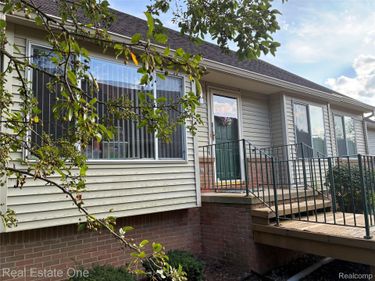 1040 Bird Song Lane Lane , Milford Village, Mi 48381