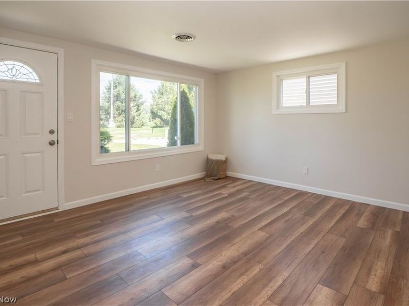 592 Frost Road, Streetsboro, OH 44241 Photo 3