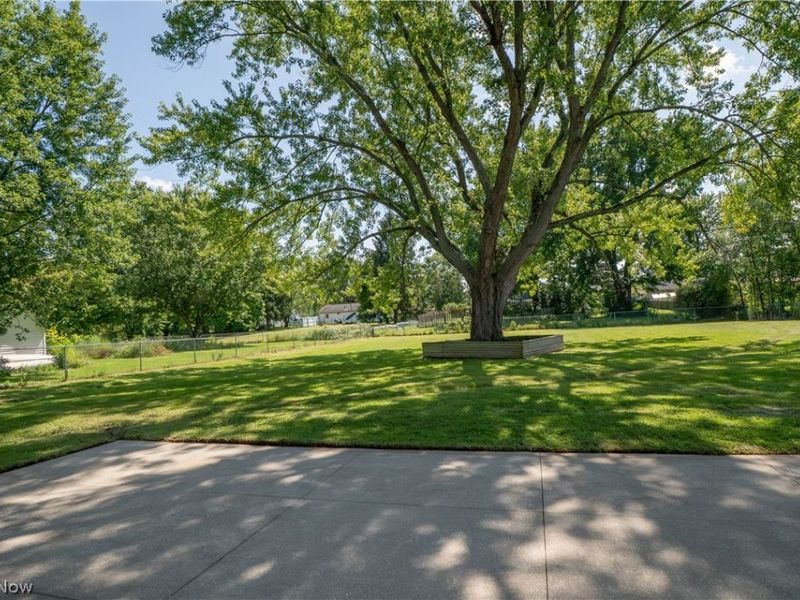 592 Frost Road, Streetsboro, OH 44241 Photo 32