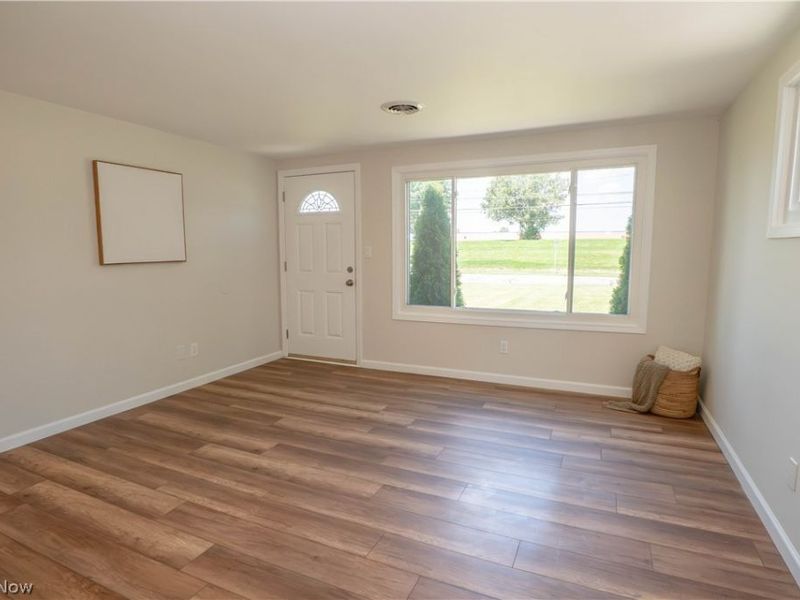592 Frost Road, Streetsboro, OH 44241 Photo 4
