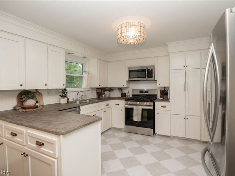 1215 Easton Street NE, Canton, OH 44721 Photo 16