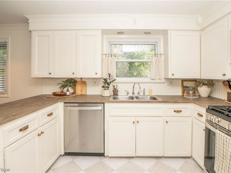 1215 Easton Street NE, Canton, OH 44721 Photo 18