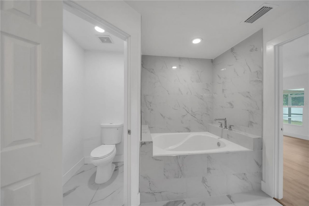 2007 NW 21st St, Cape Coral, FL 33993 Photo