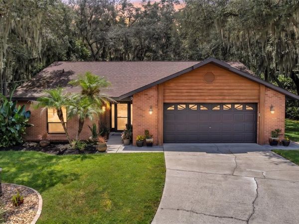 202 PEBBLE COURT , DELTONA, FL 32725