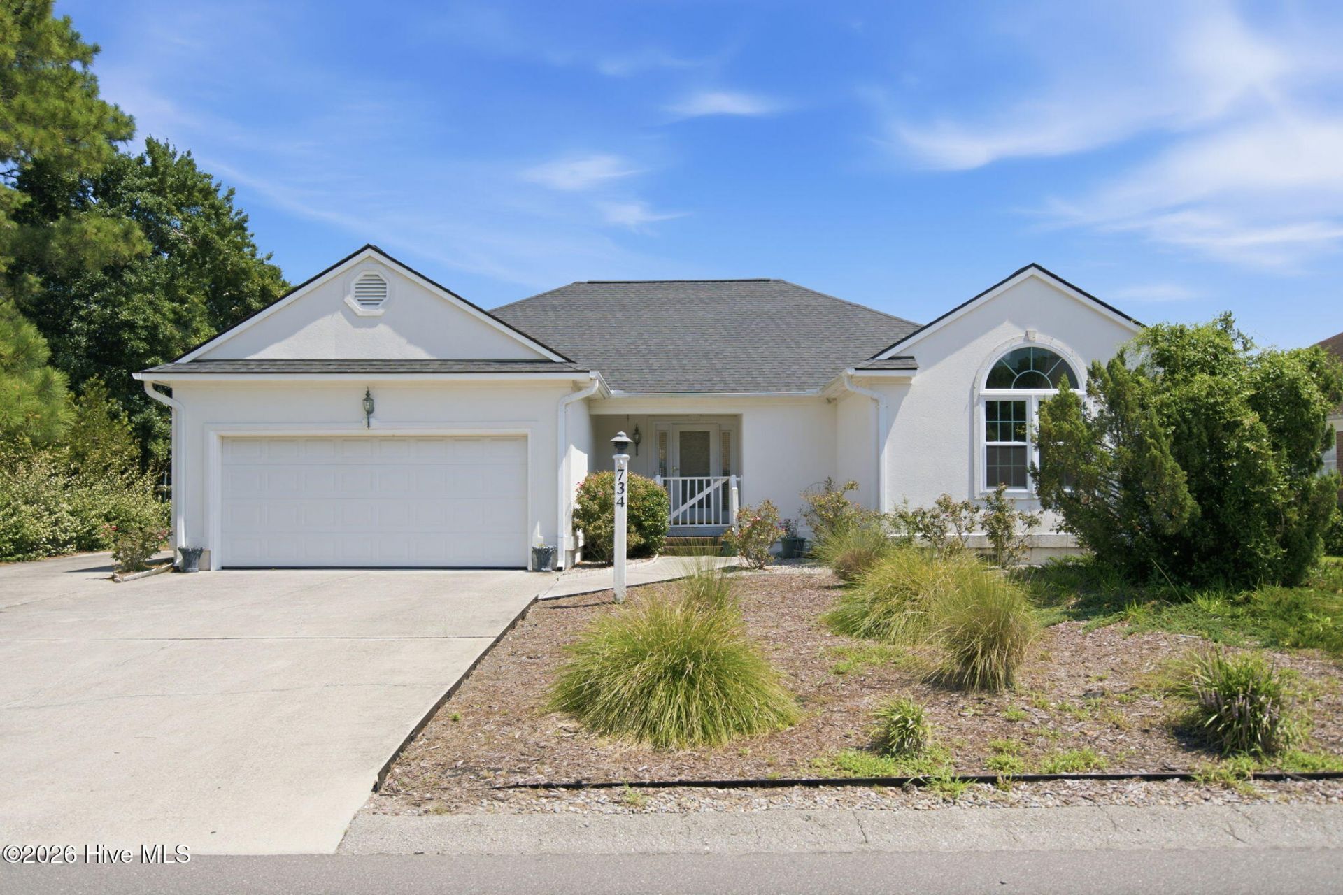 734 Settlers Lane, Kure Beach, NC 28449 Main Photo