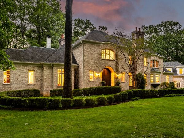 9150 Timberwolf Lane, Zionsville, IN 46077