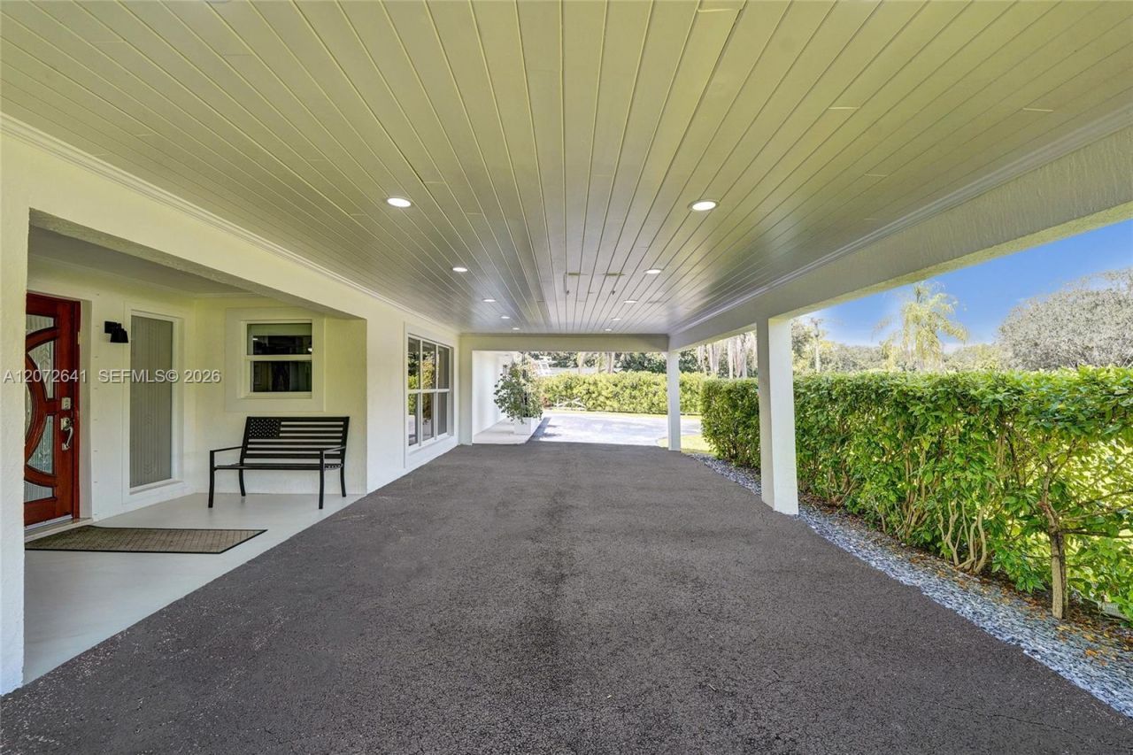 10880 SW 25th St, Davie, FL 33324 Photo