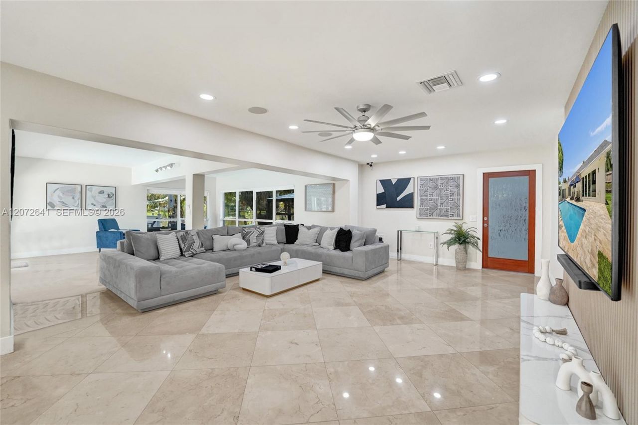 10880 SW 25th St, Davie, FL 33324 Photo