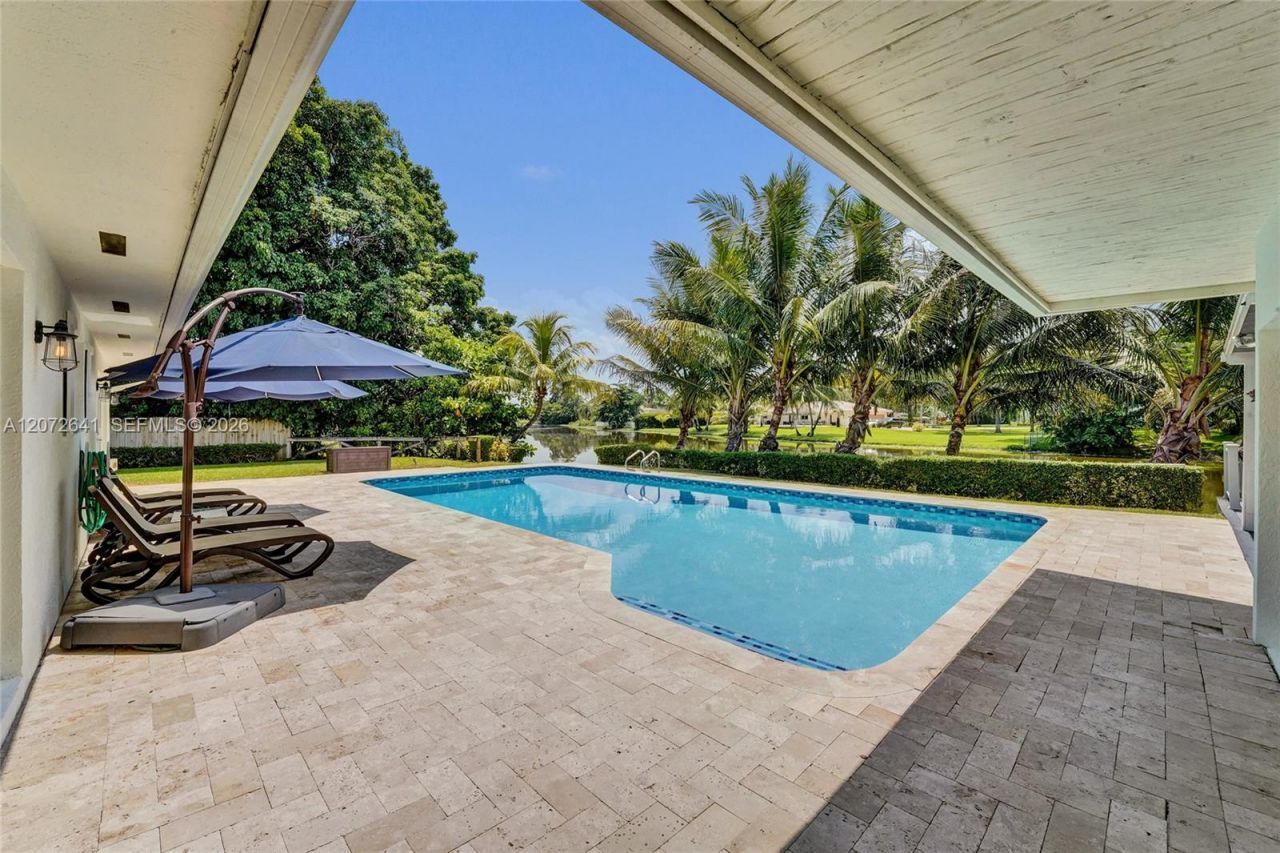 10880 SW 25th St, Davie, FL 33324 Photo