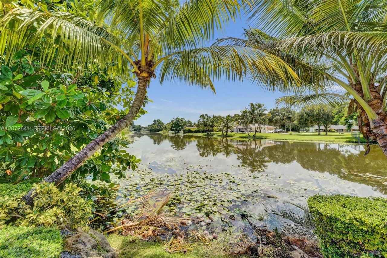 10880 SW 25th St, Davie, FL 33324 Photo