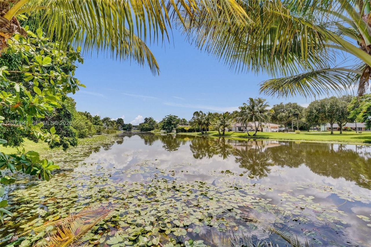 10880 SW 25th St, Davie, FL 33324 Photo