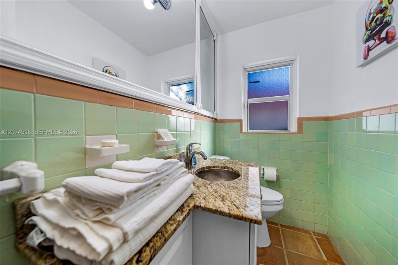 312 NE 16th Ter , Unit C, Fort Lauderdale, FL 33301 Photo