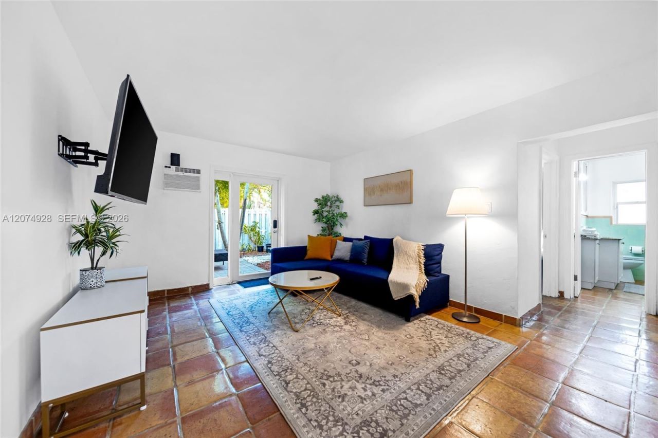 312 NE 16th Ter , Unit C, Fort Lauderdale, FL 33301 Photo