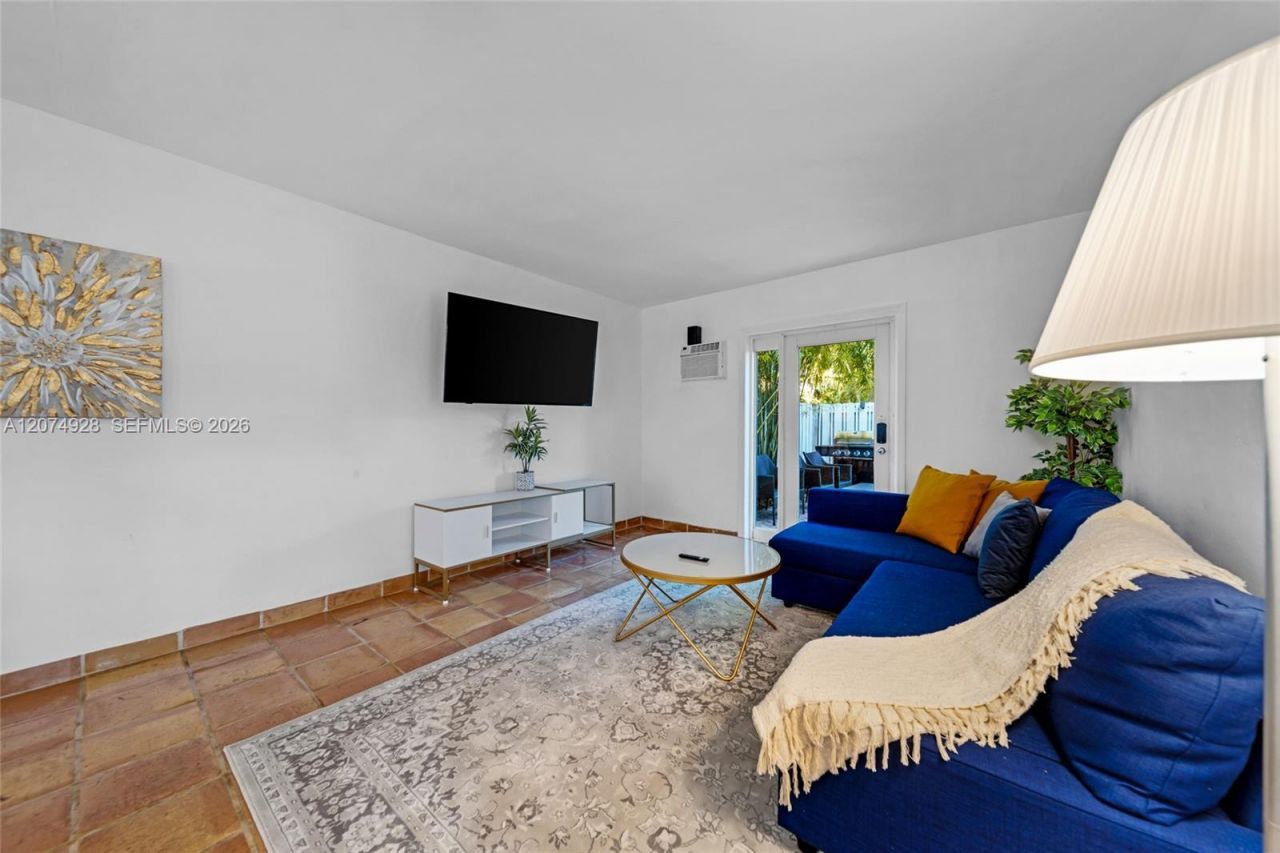 312 NE 16th Ter , Unit C, Fort Lauderdale, FL 33301 Photo