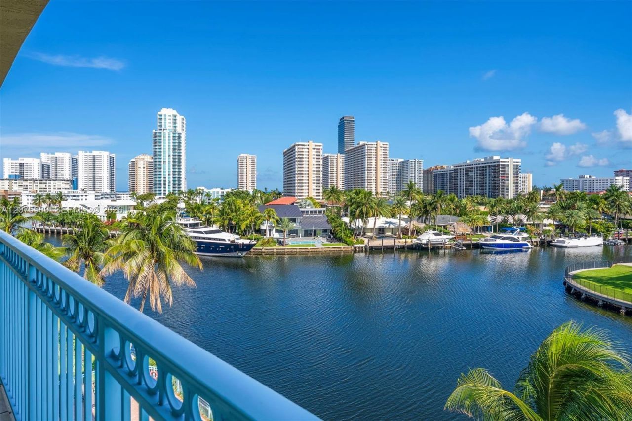 201 Golden Isles Dr , Unit 505, Hallandale Beach, FL 33009 Photo