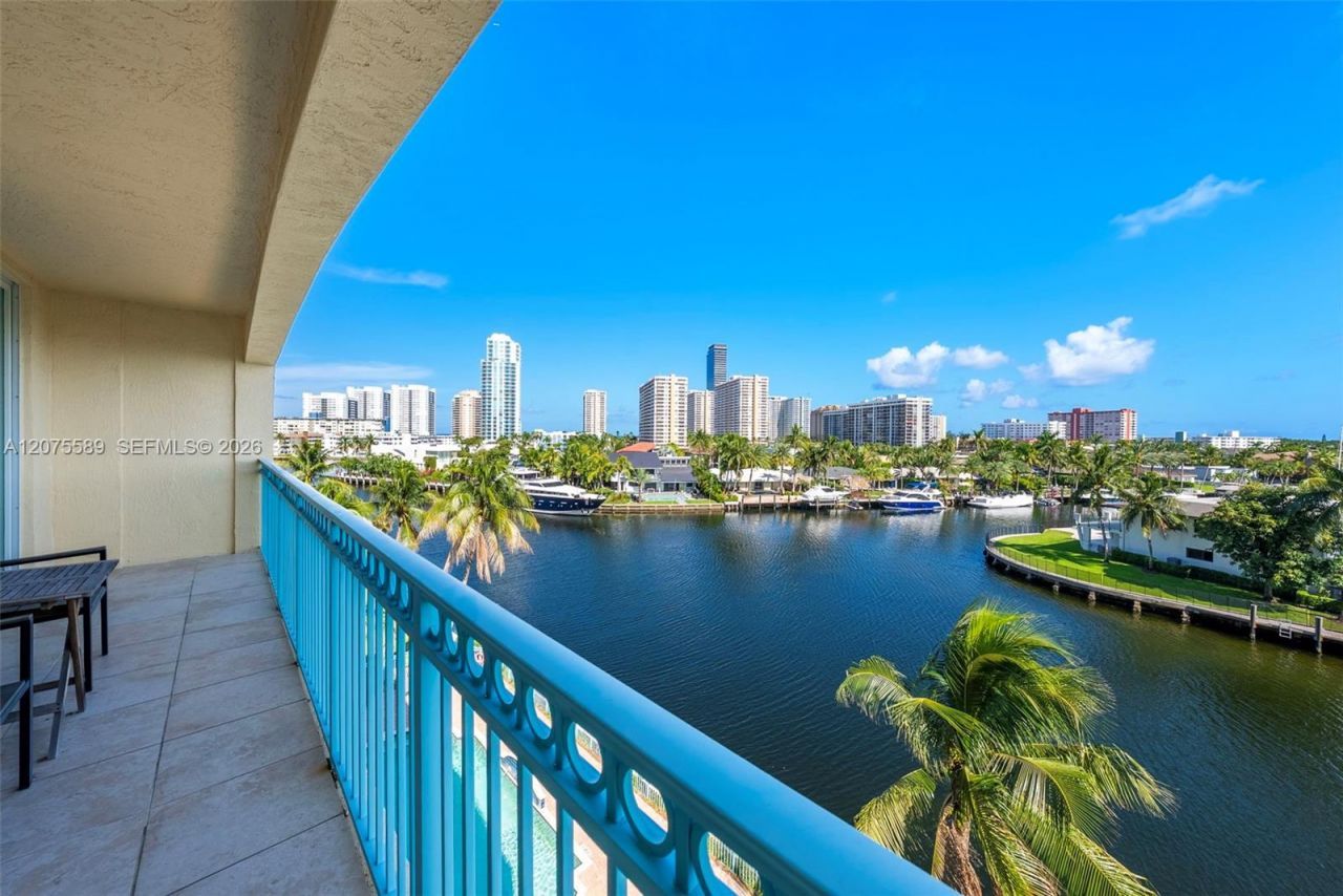 201 Golden Isles Dr , Unit 505, Hallandale Beach, FL 33009 Photo