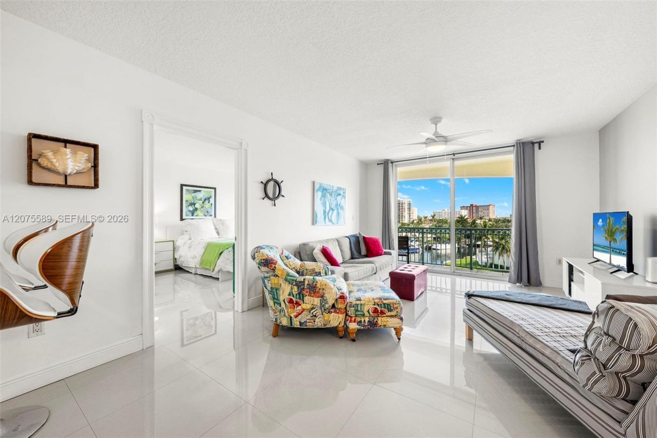 201 Golden Isles Dr , Unit 505, Hallandale Beach, FL 33009 Photo