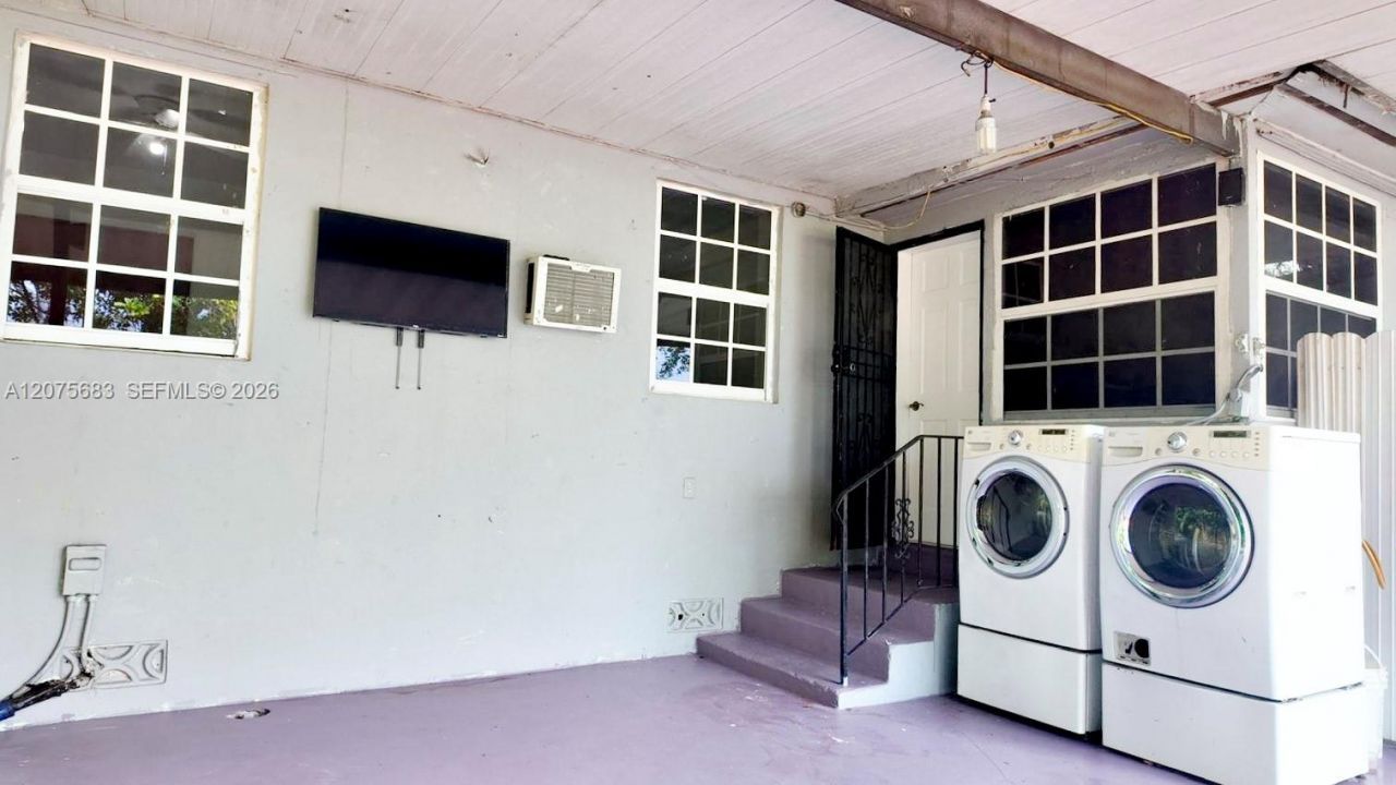 2367 NW 82nd St Miami , Miami, FL 33147 Photo