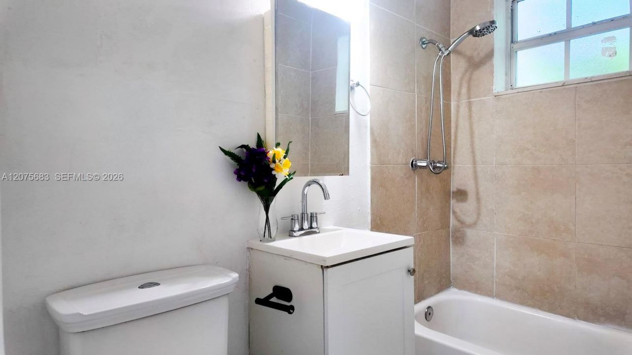2367 NW 82nd St Miami , Miami, FL 33147 Photo