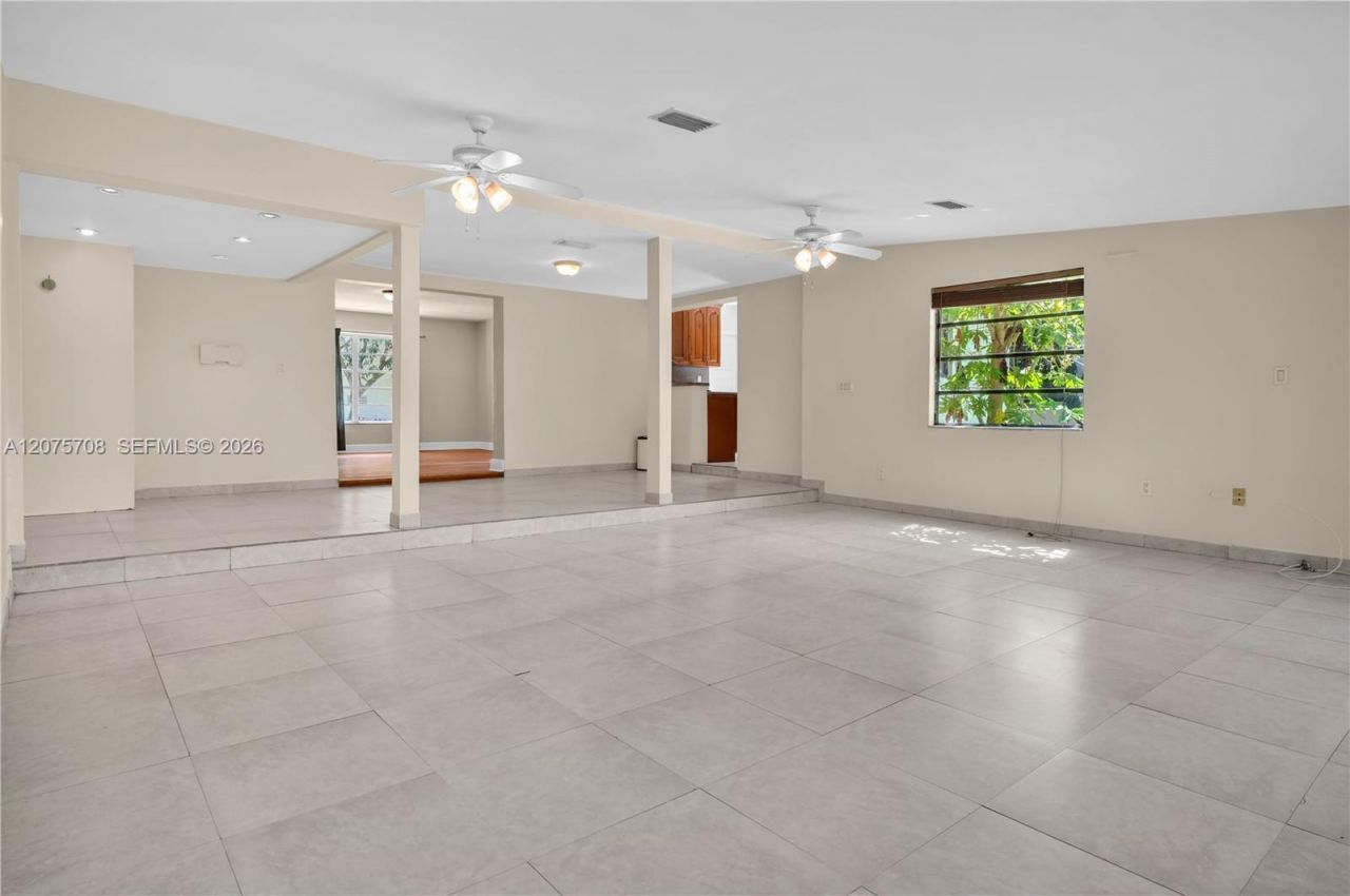 8775 SW 53rd Ct, Unit REAR, Miami, FL 33143 Photo