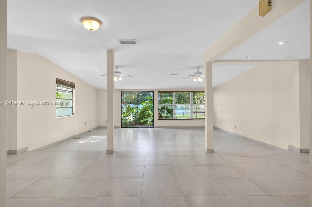 8775 SW 53rd Ct, Unit REAR, Miami, FL 33143 Photo