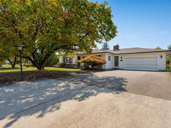 1110 W Oak St, Lebanon, OR 97355