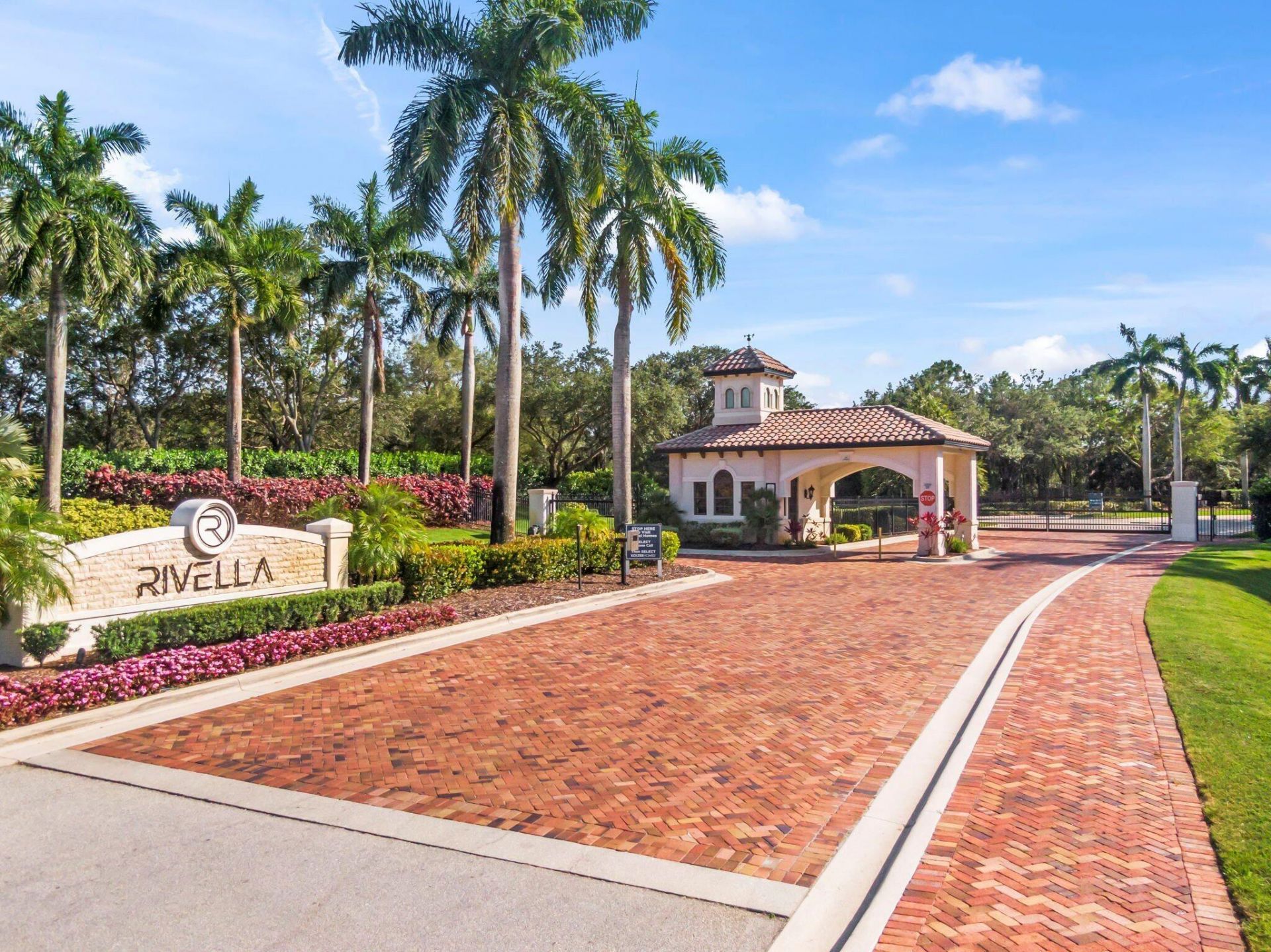 132 SE Via Tirso, Port Saint Lucie, FL 34952 Photo