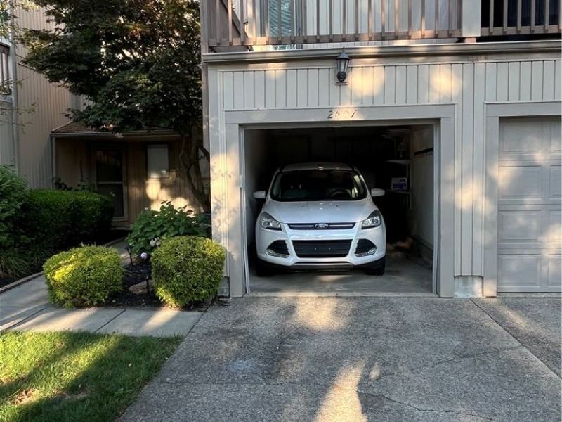 2607 Kimberly Lane, Westlake, OH 44145 Photo 2