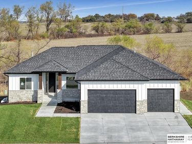 8730 Dragonfly Lane, Lincoln, NE 68526