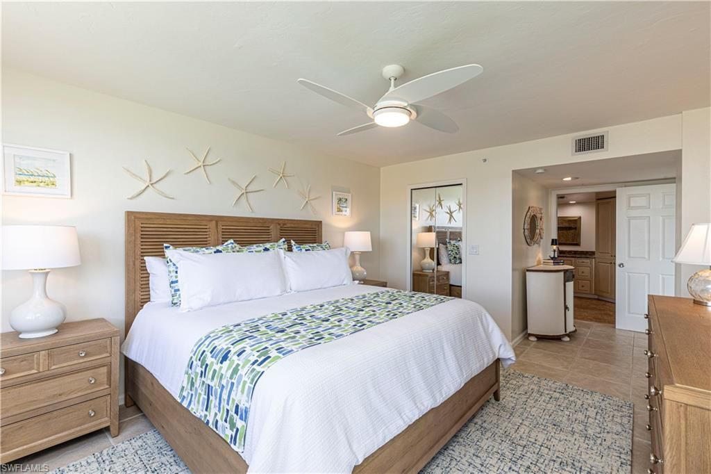 25 Bluebill Ave , Unit 301, Naples, FL 34108 Photo