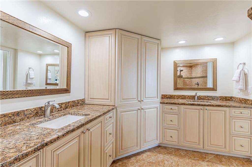 25 Bluebill Ave , Unit 301, Naples, FL 34108 Photo