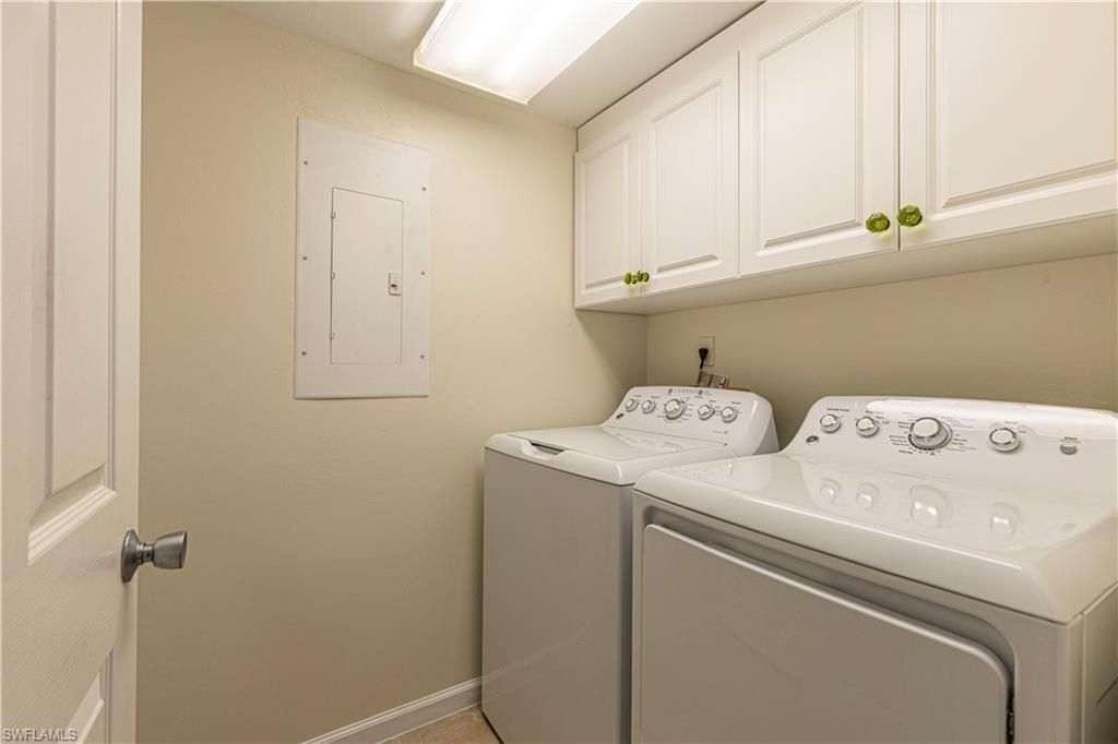 25 Bluebill Ave , Unit 301, Naples, FL 34108 Photo