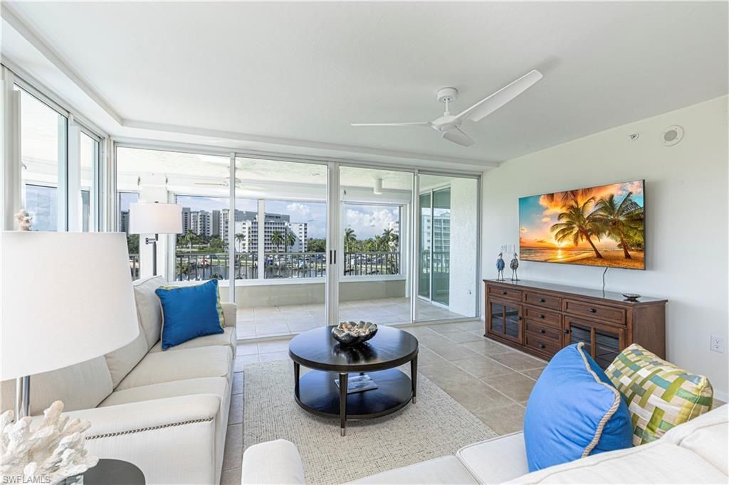 25 Bluebill Ave , Unit 301, Naples, FL 34108 Photo
