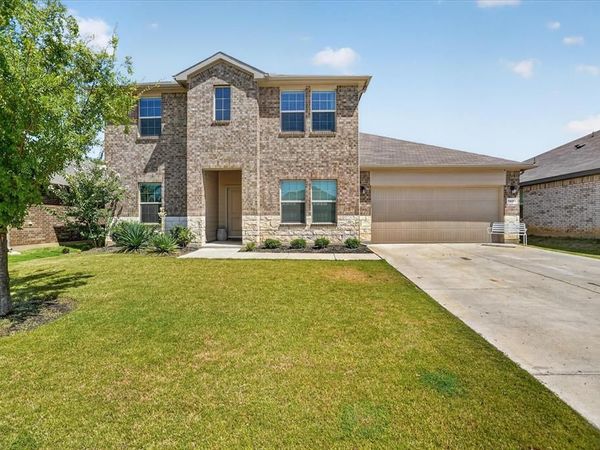 1425 Bennett Drive , Burleson, TX 76028