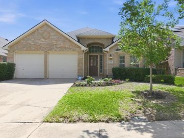 9125 Chardin Park Drive, Fort Worth, TX 76244