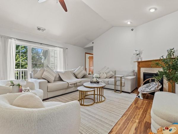 12155 W Virginia CIRCLE, Unit 7, Franklin, WI 53132