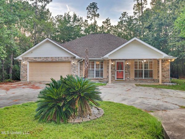42162 Noma Drive, Diamondhead, MS 39525