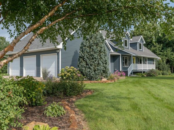 18500 510th Avenue, Lake Crystal, MN 56055