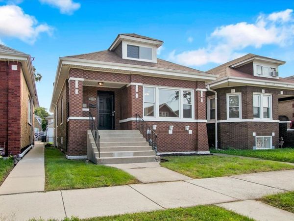5729 S Campbell Avenue , Chicago, IL 60629