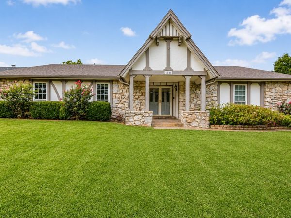 1405 W Young Street , Tulsa, OK 74127