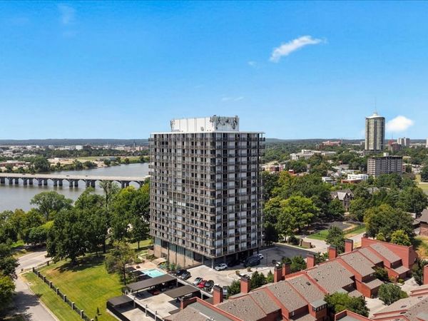 2300 S Riverside Drive , Unit 3F, Tulsa, OK 74114
