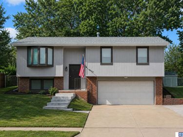 4633 Hallcliffe Road, Lincoln, NE 68516