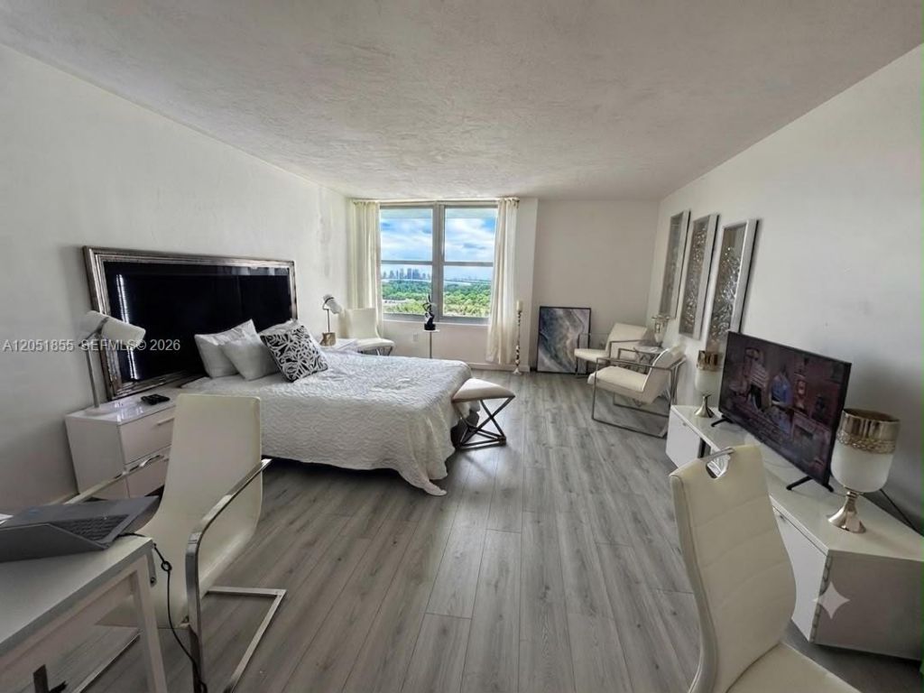 2899 Collins Ave , Unit 1734, Miami Beach, FL 33140 Photo