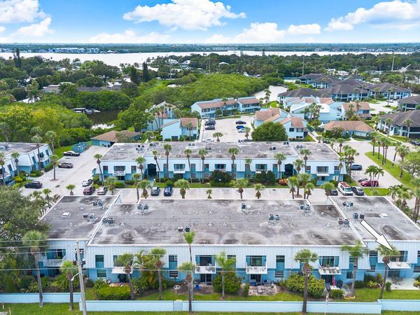 950 S Kanner Highway, Stuart, FL 34994