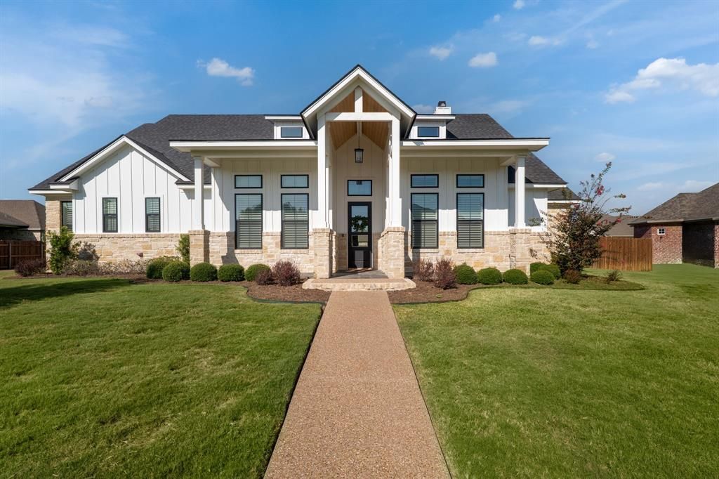 612 Sienna Bend Trail, McGregor, TX 76657 Main Photo