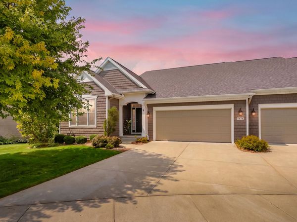 8874 Oak Meadow Cove, Portage, MI 49024