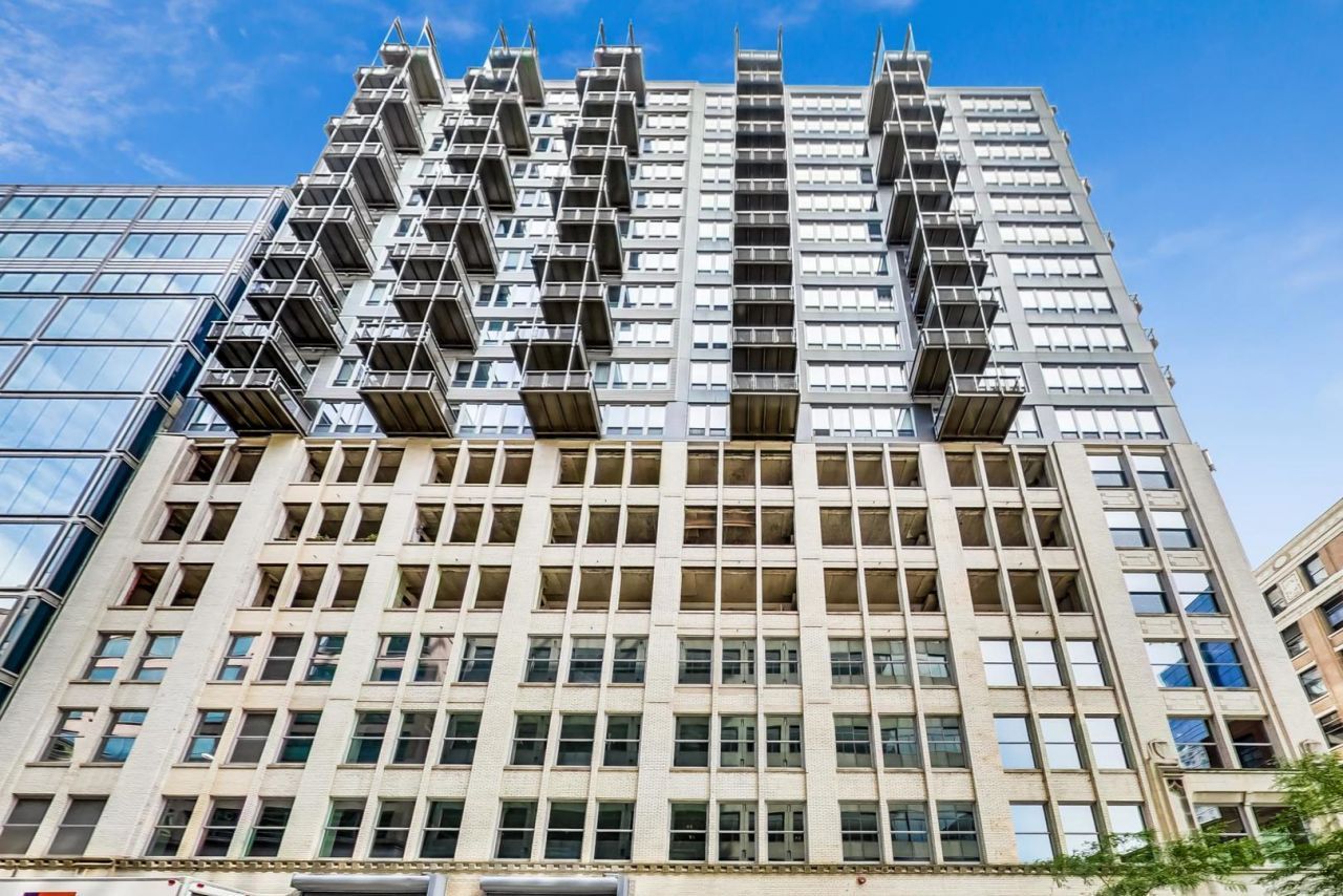 565 W Quincy Street, Unit 515, Chicago, IL 60661 Main Photo