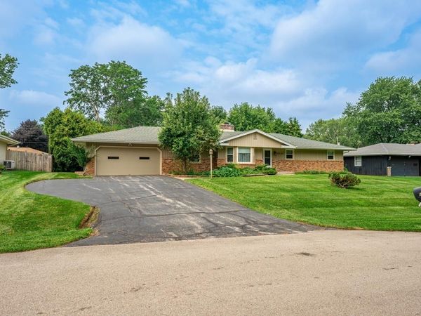 2759 WINDAMERE Way , Rockford, IL 61109