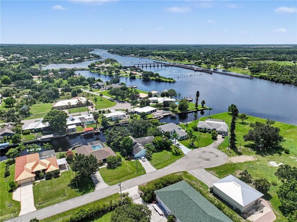 18071 Traverse Dr, Alva, FL 33920 Photo
